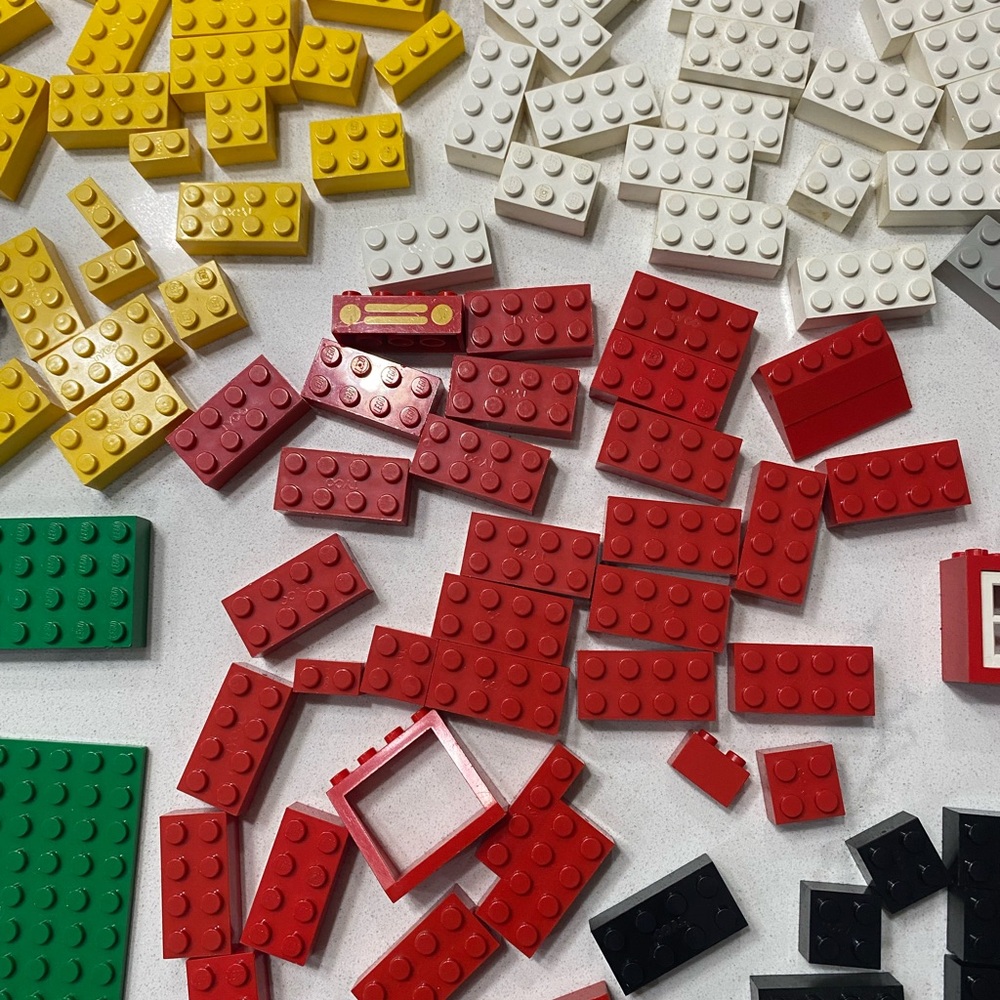 Vintage Lego tote and Lego piece lot from 1990’s - Picture 15 of 15